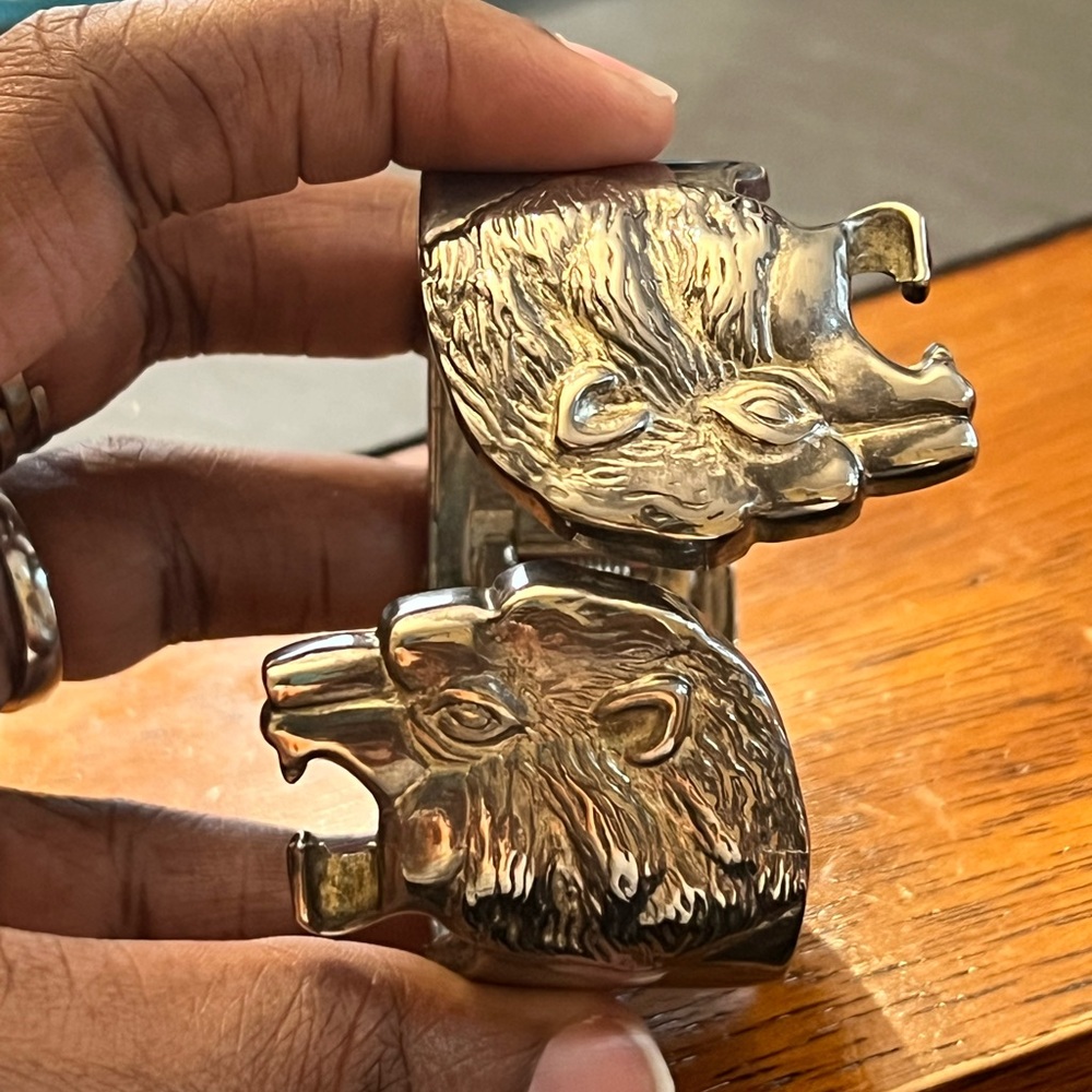 Beautiful Bold Silver tone Lion Couture Style Clamper Bangle As Is No return
